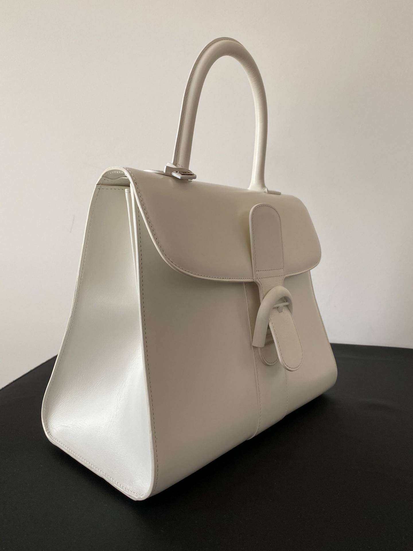 Brillant leather handbag Delvaux White in Leather - 22506473