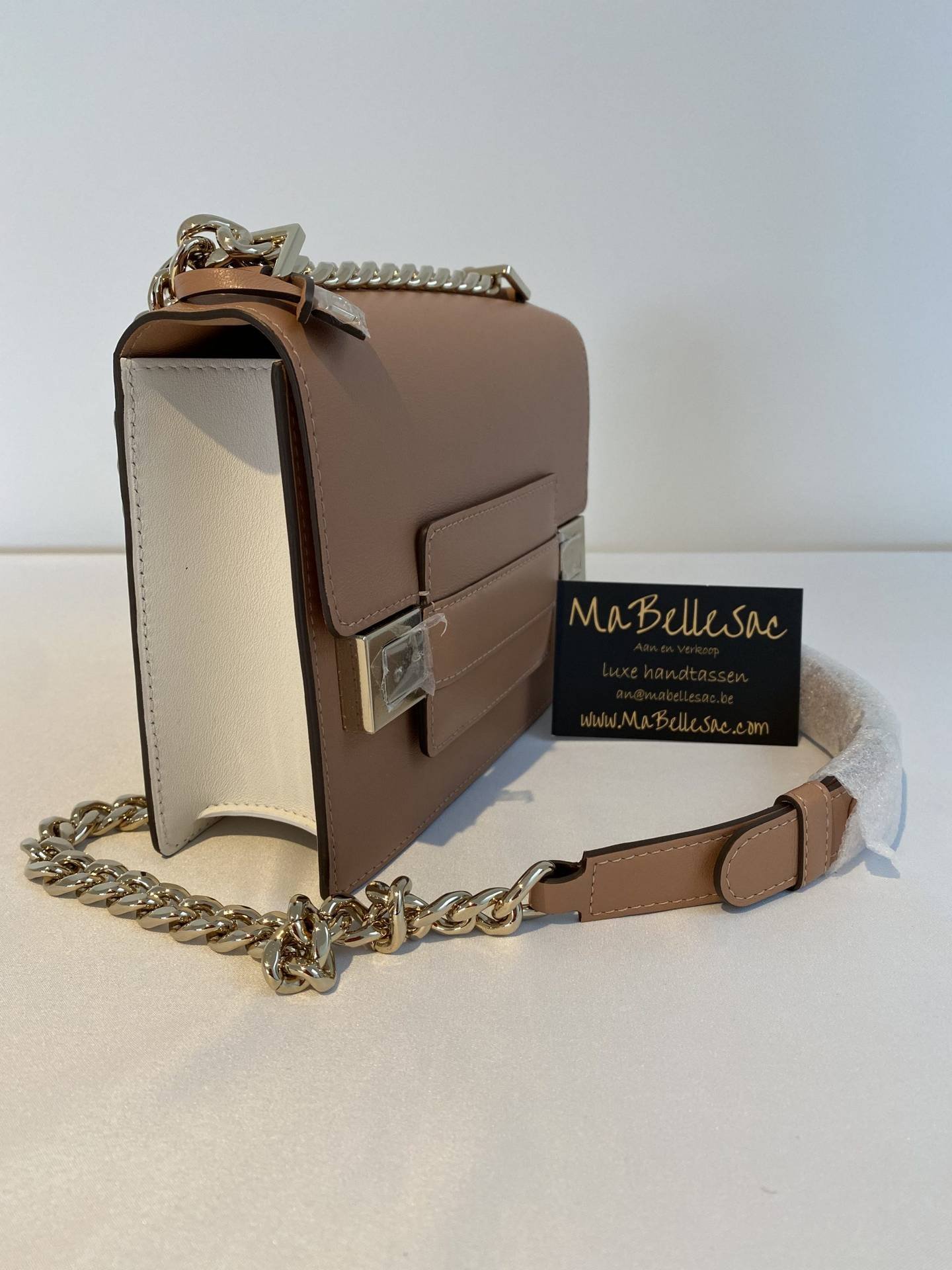 MANIFESTO - NEW ME: Delvaux's Madame Chaine Bag