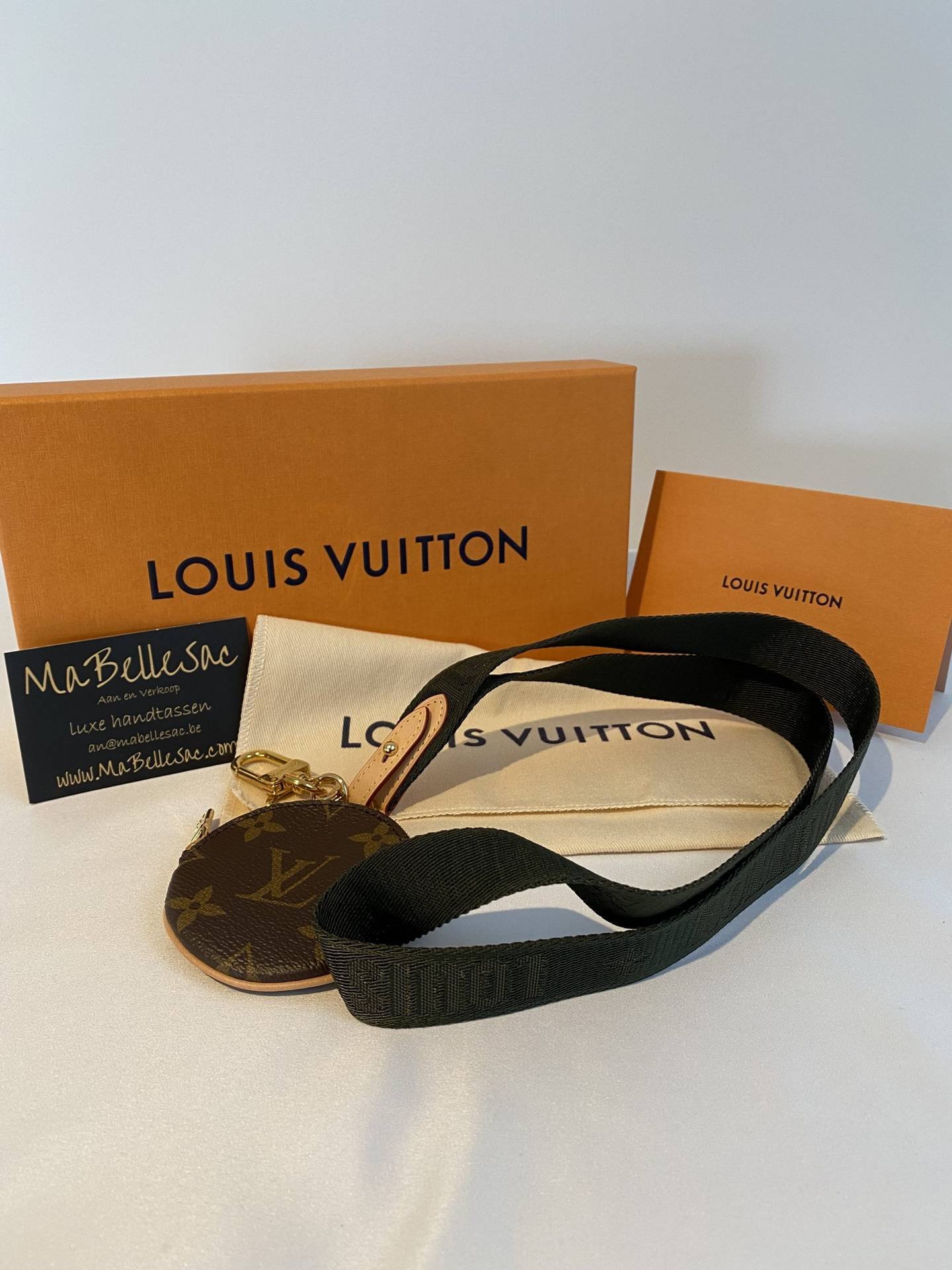 Louis Vuitton Small Ring Agenda Cover - Couture USA