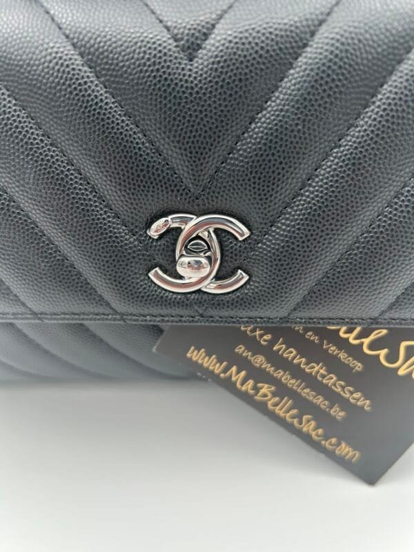 Chanel Top handle mini chevron - Image 9